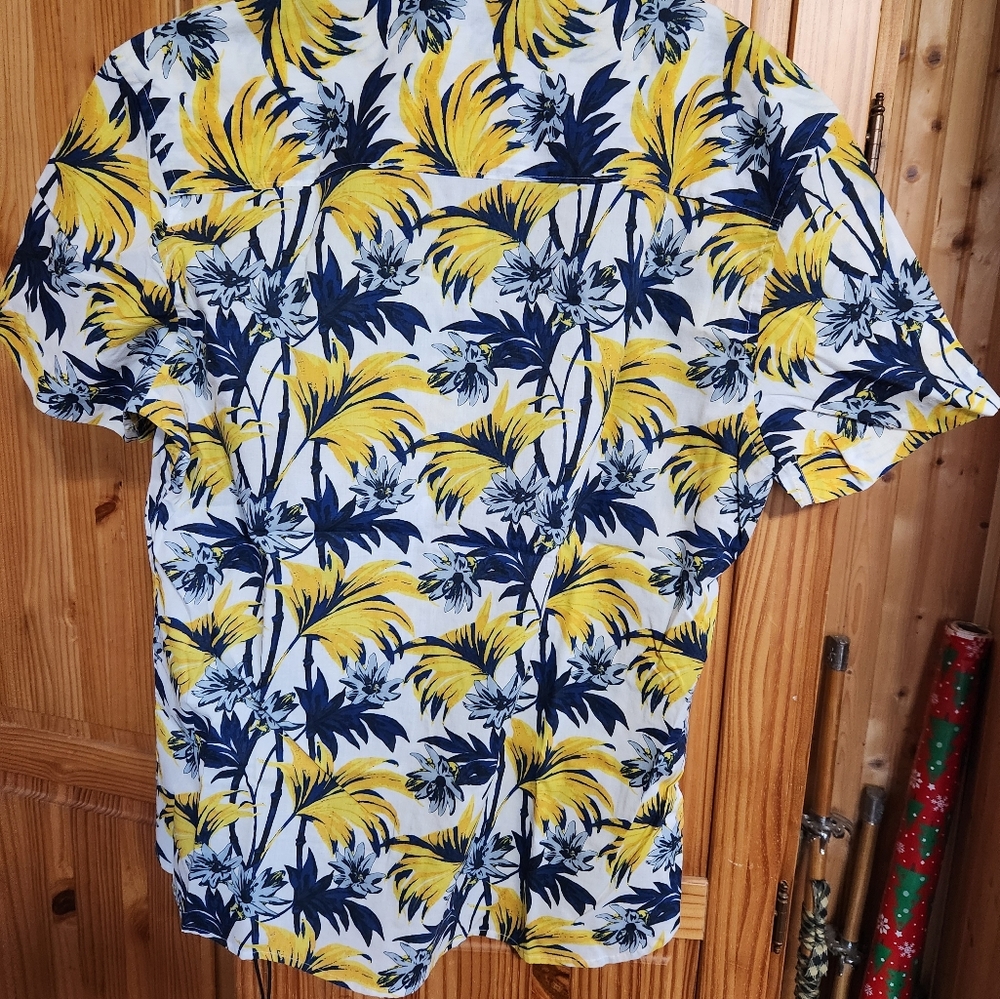 Men's Tropical Yellow and Blue Shirt - Picture 6 of 7
